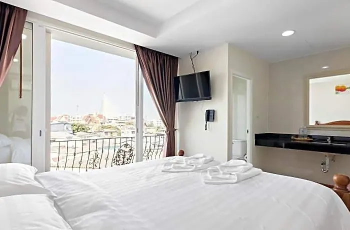 Standard Double Bed 4*