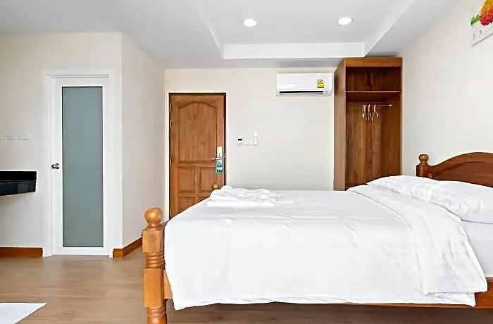 Standard Double Bed 4*